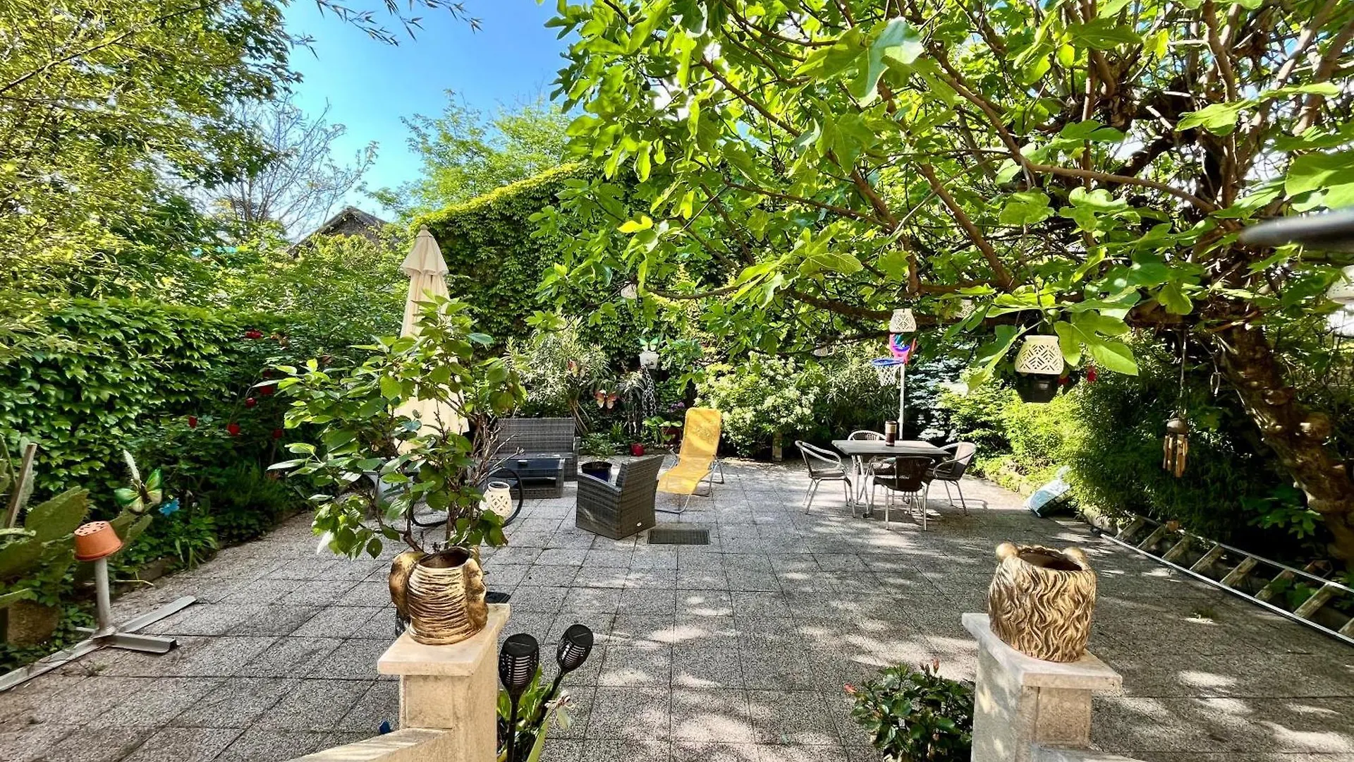 Le Cosy, Acces Terrasse De L'Etablissement Apartment Rives   Rives (Isere)